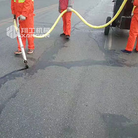 沥青灌缝机